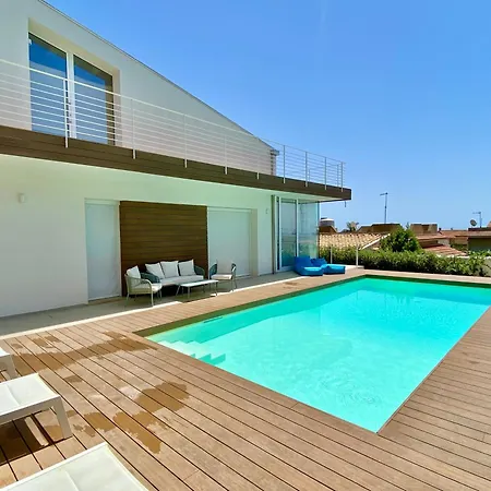 Lucia - Piscina Privata Riscaldata *