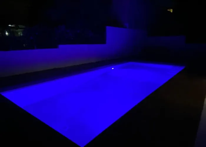 Lucia - Piscina Privata Riscaldata Marina di Ragusa