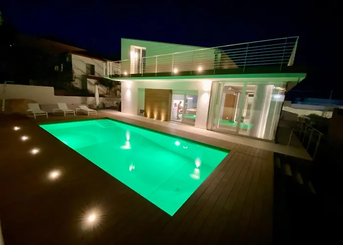 Lucia - Piscina Privata Riscaldata *