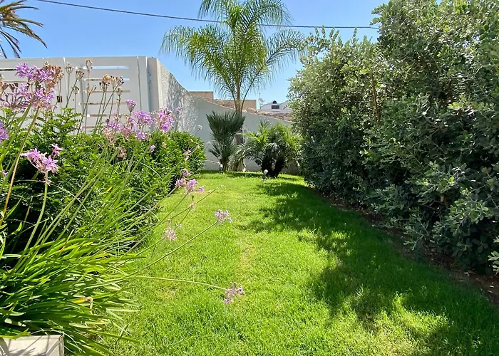 Lucia - Piscina Privata Riscaldata Villa Marina di Ragusa